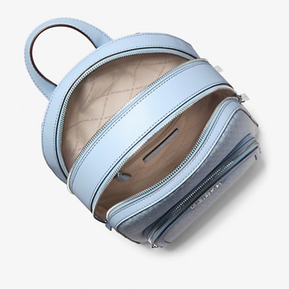 MICHAEL KORS Jaycee Medium Ombré Signature Logo Backpack
LIGHT SKY
NWT - Picture 12 of 13